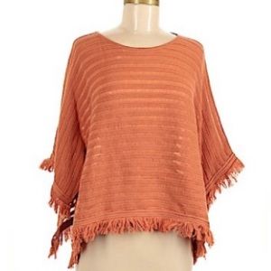 FATE~FRINGE BOXY SPLIT HEM TOP~MEDIUM